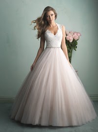 Sentiments Luxury Bridalwear 1079425 Image 5